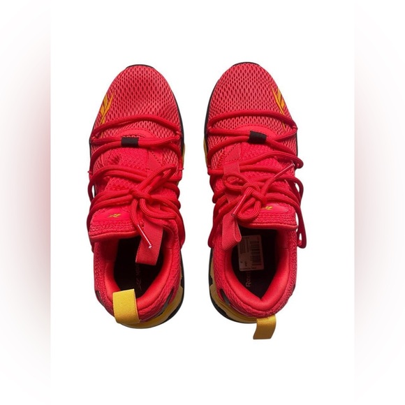 Reebok Boy's Trideca 200 Running Sneakers Shoes size 5 in Red / Yellow / Black - Picture 4 of 6